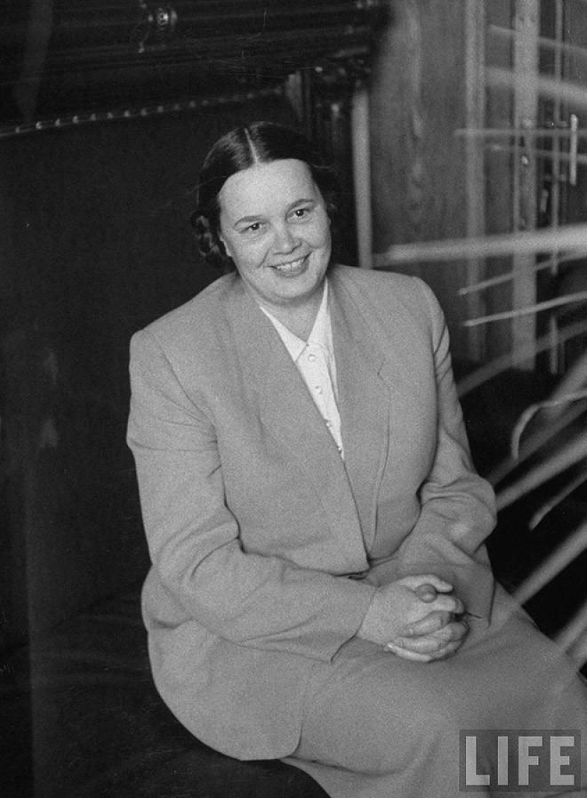 Muscovites in 1956 in pictures by LIFE photographer Lisa Larsen