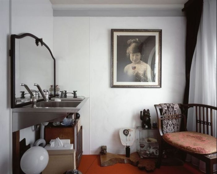 Nakagin Capsule Tower, or 9 square feet