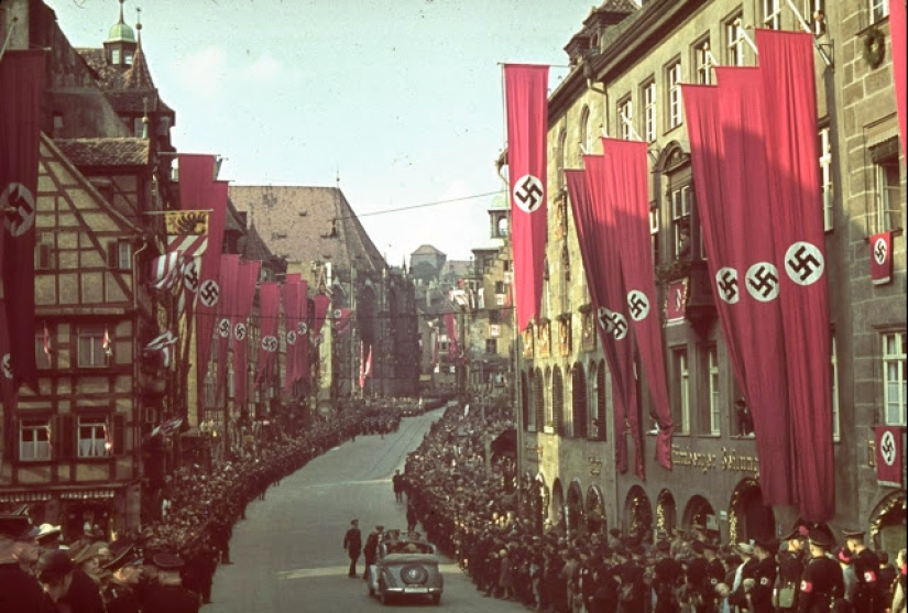 Nazi Germany in color photos by Hugo Jaeger, Hitler's personal photographer Nazi Germany in color photos by Hugo Jaeger, Hitler's personal photographer