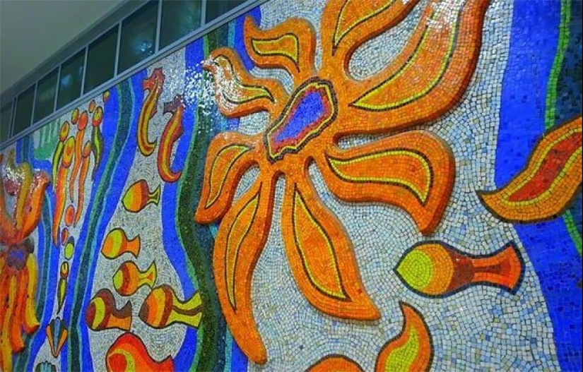 Único mosaicos, conservado desde los tiempos de la Unión Soviética Único mosaicos, conservado desde los tiempos de la Unión Soviética