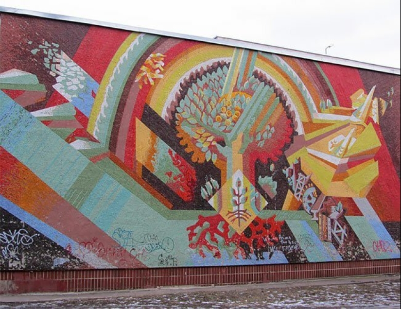 Único mosaicos, conservado desde los tiempos de la Unión Soviética Único mosaicos, conservado desde los tiempos de la Unión Soviética