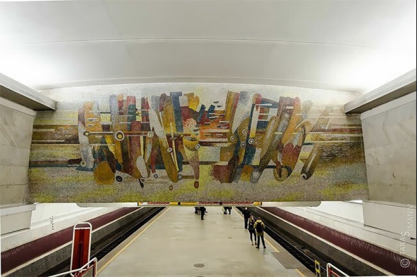 Único mosaicos, conservado desde los tiempos de la Unión Soviética Único mosaicos, conservado desde los tiempos de la Unión Soviética