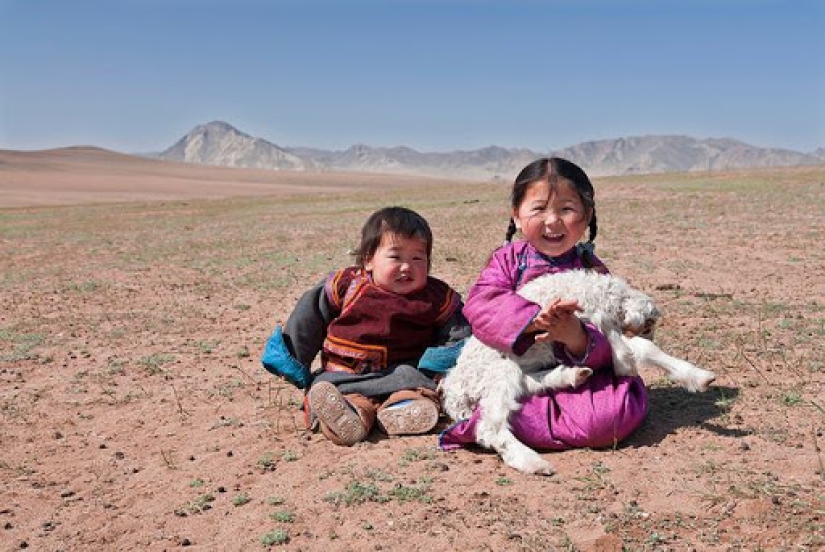 "Niños de la Nación", o por qué los nómadas mongoles adoptaron huérfanos chinos
