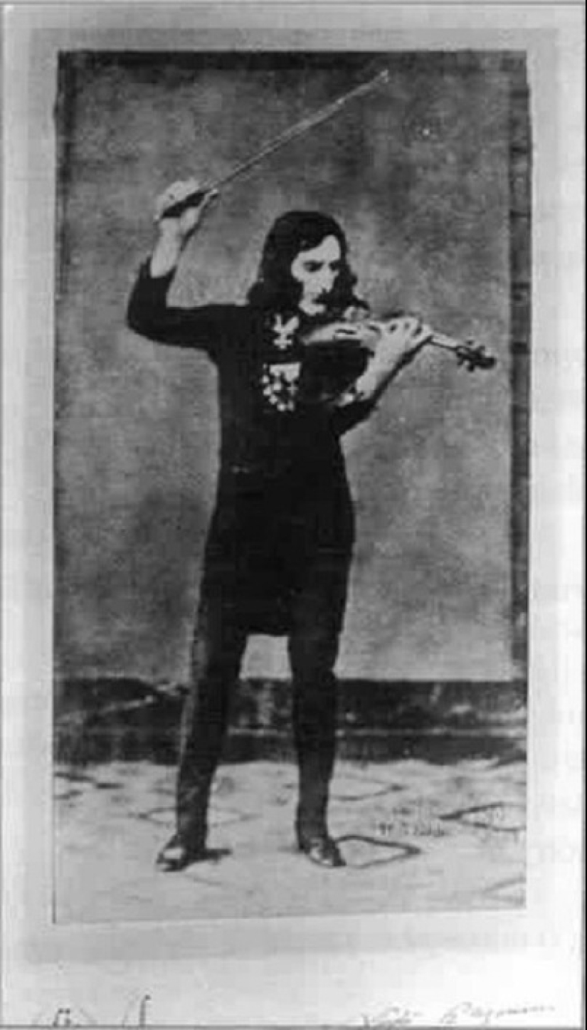 No bayan, pero la abuela rusa de DiCaprio: fotos de personas famosas que aún no han caminado en Internet, y su historia No bayan, pero la abuela rusa de DiCaprio: fotos de personas famosas que aún no han caminado en Internet, y su historia