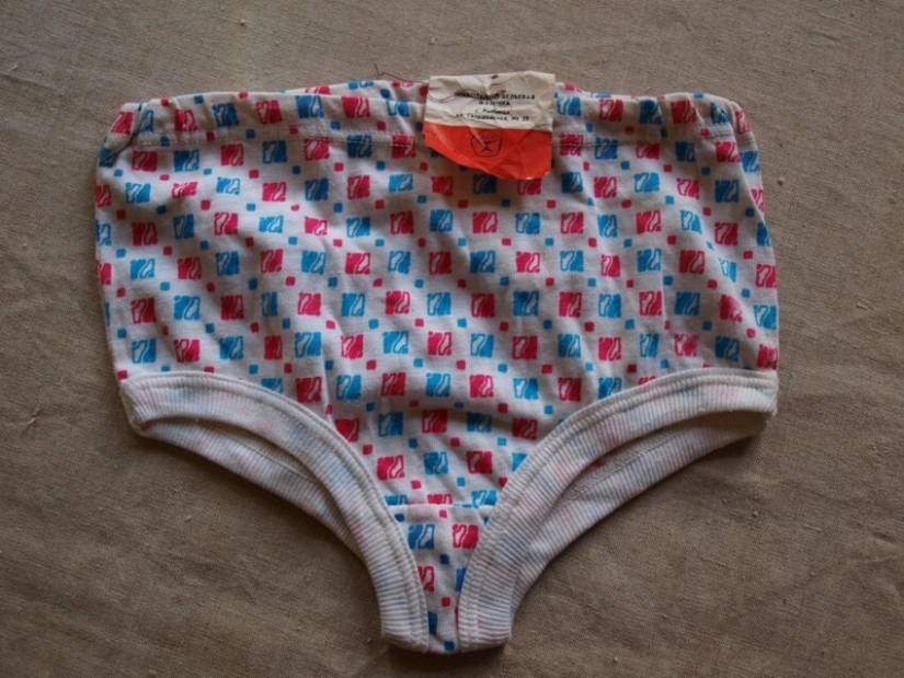 No eroticism for you! Breeches, grace and other underwear of the USSR times
