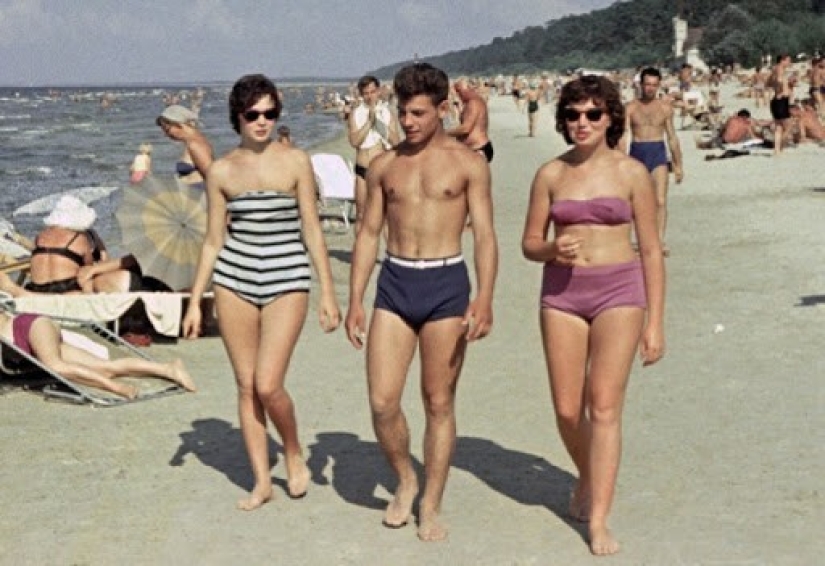 No eroticism for you! Breeches, grace and other underwear of the USSR times