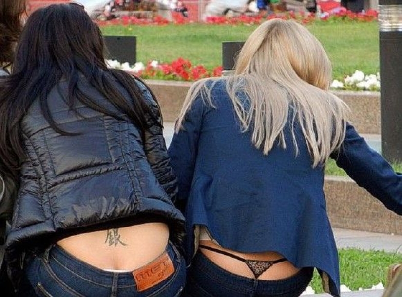 "No jeans, no t-shirts!": 11 prohibiciones asociadas con la ropa, que operan en otros países