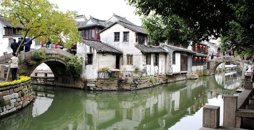 Not only Venice: the 5 most beautiful cities on the water