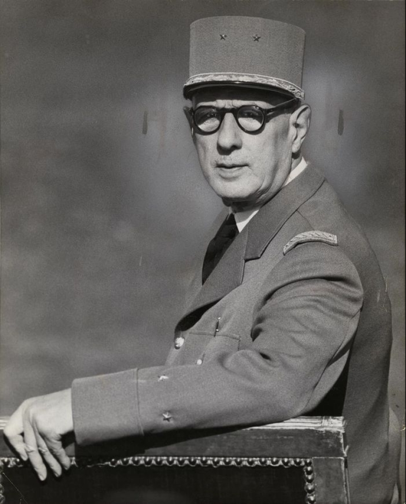 Nueva York en la década de 1940 a través de la lente de Weegee, el maestro de la fotografía policial.