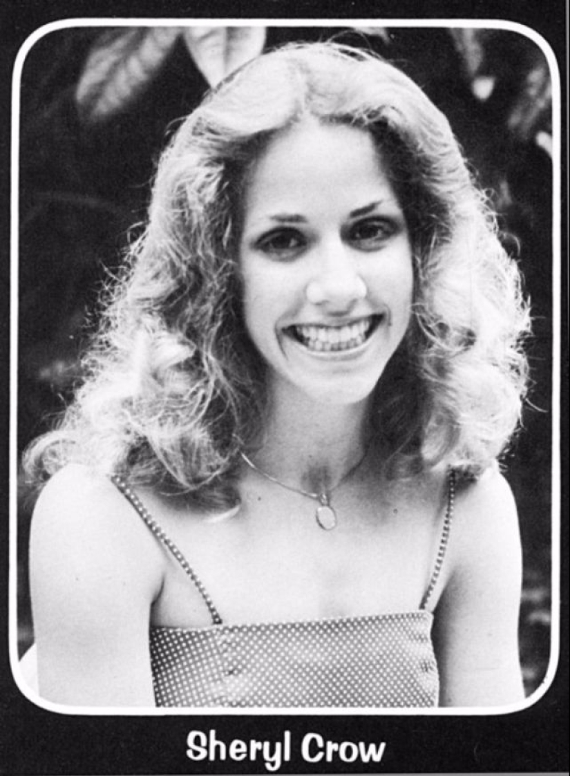 Odd and funny photos of the stars from high school graduation