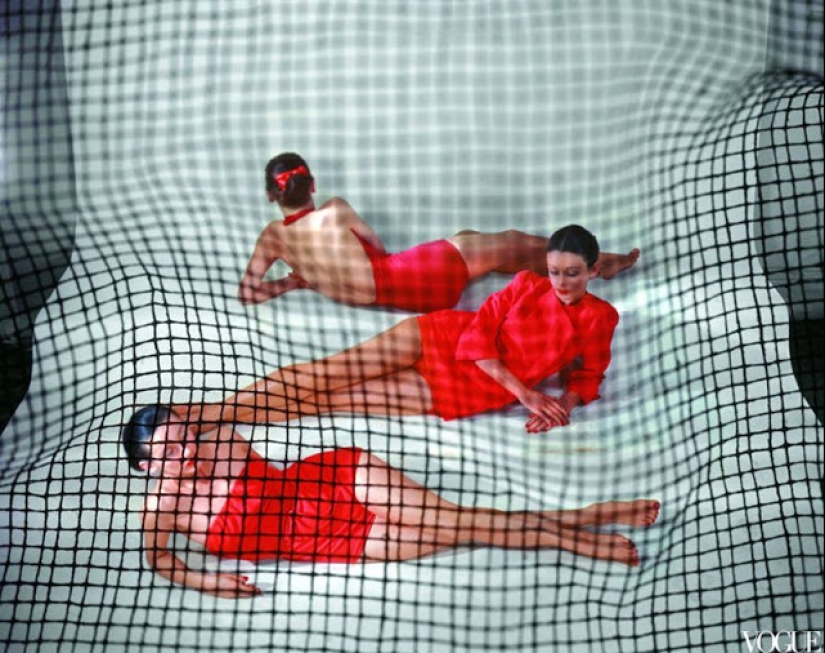 On the brink of surrealism: the stunning photography of Erwin Blumenfeld made in the 1940-ies