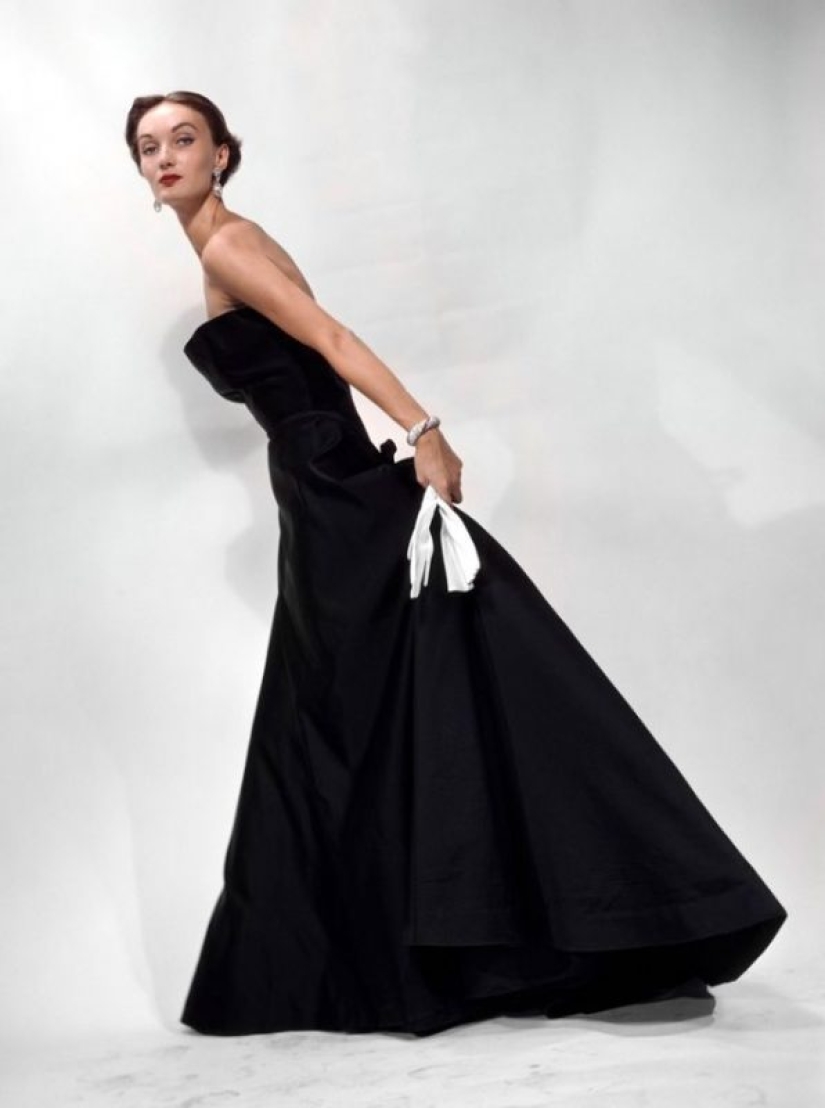 On the brink of surrealism: the stunning photography of Erwin Blumenfeld made in the 1940-ies