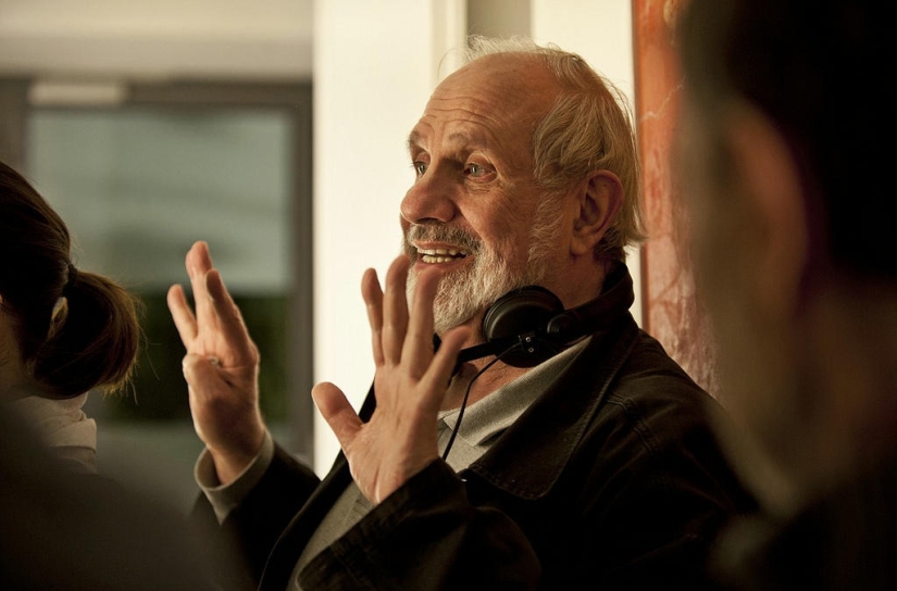 On the set of famous films On the set of famous films