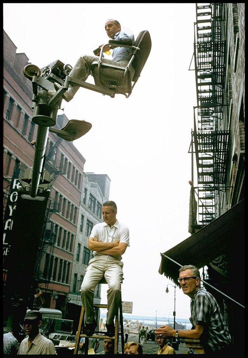 On the sets of classic Hollywood movies On the sets of classic Hollywood movies