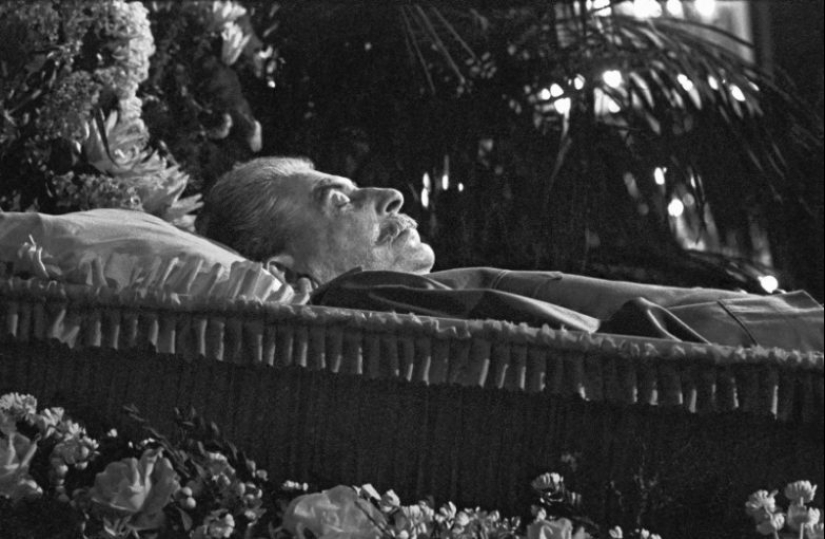 One Ilyich and three Stalinodars: four attempts to rename Moscow One Ilyich and three Stalinodars: four attempts to rename Moscow