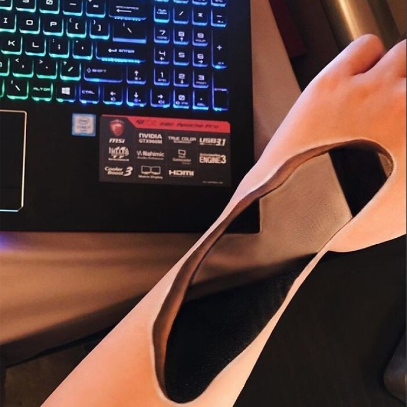 Optical illusion on his own body from the genius of makeup Mimi Choi