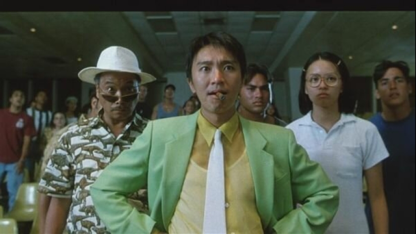 Output: 20 old comedies of the 80's-90's years