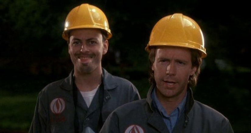 Output: 20 old comedies of the 80's-90's years