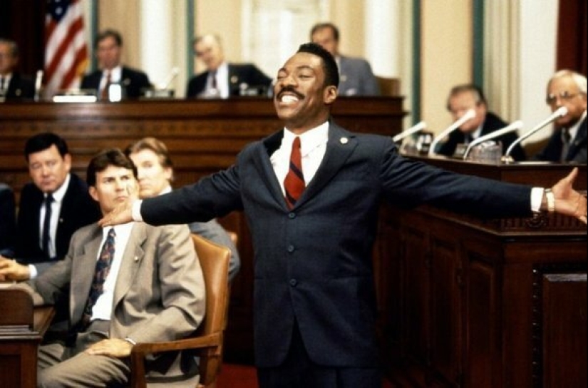 Output: 20 old comedies of the 80's-90's years