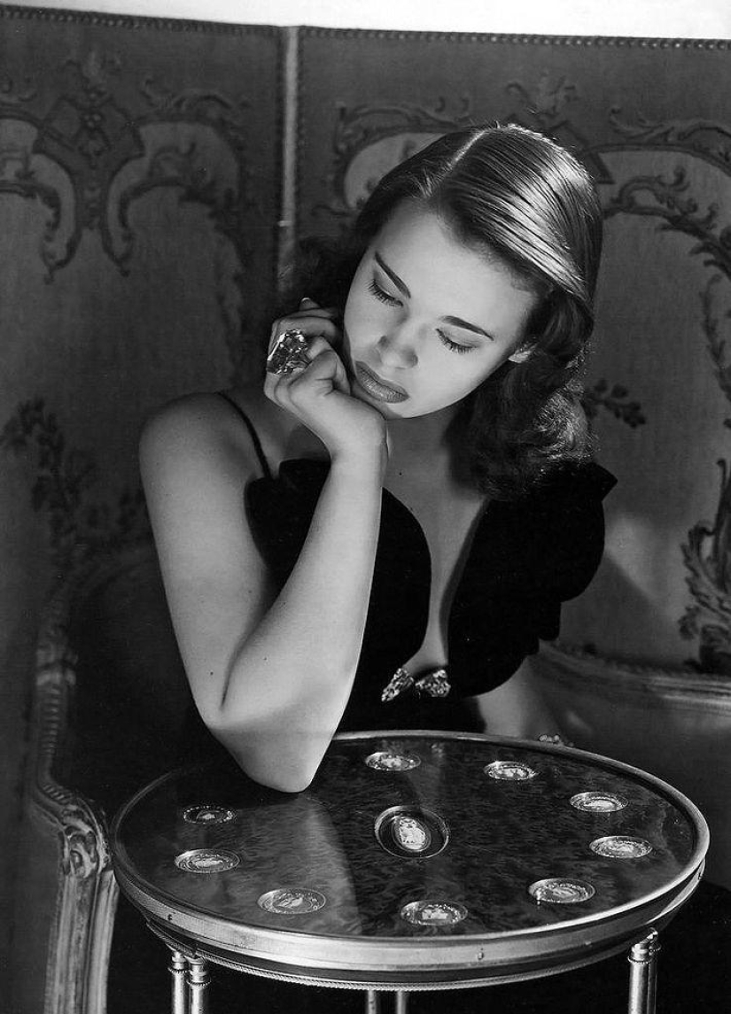 Outstanding photographs by Horst P. Horst