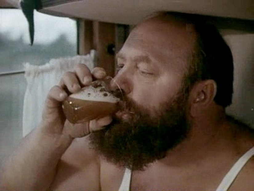 "¡Papi! ¿Hay luz?": historia divertida del hombre barbudo de la Mano de Diamante "¡Papi! ¿Hay luz?": historia divertida del hombre barbudo de la Mano de Diamante