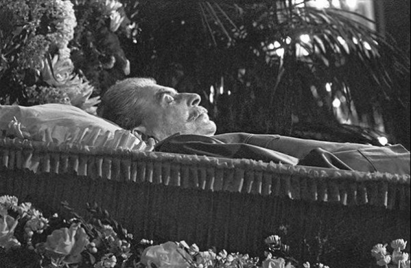 Para un largo recuerdo. ¿Quién más, además de Lenin, fue preservado para la posteridad?