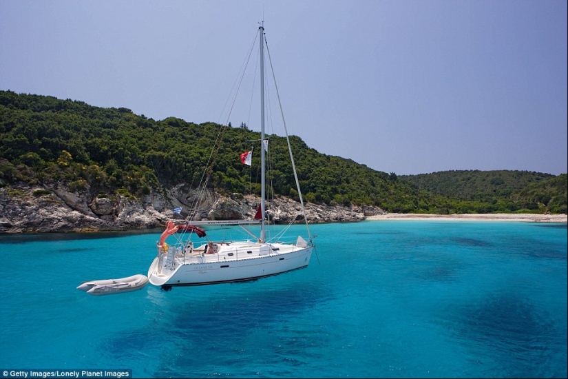 Paradise with the most transparent water in the world