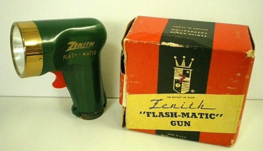 Parecía que el primer control remoto de TV Parecía que el primer control remoto de TV