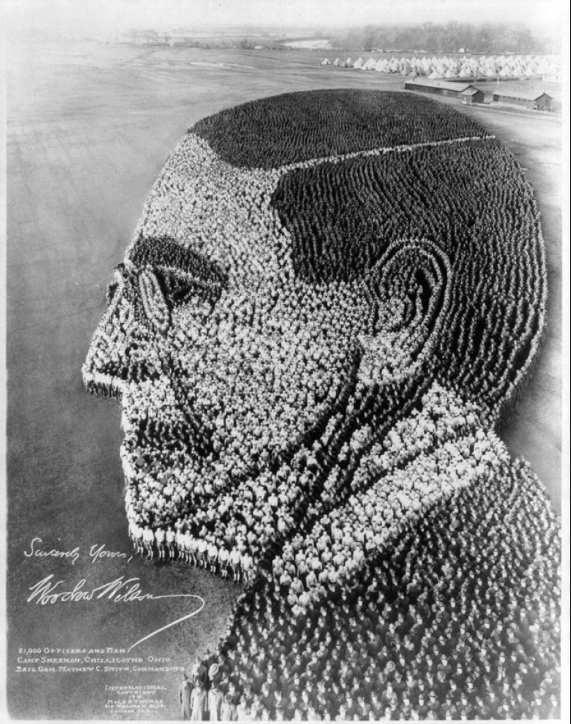 Patriotic mass photos of Arthur Mall during the First World War Patriotic mass photos of Arthur Mall during the First World War