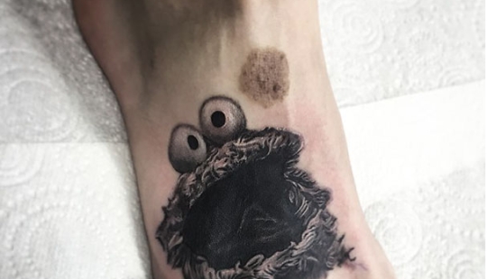 People with birthmarks who did not get confused and made them part of tattoos