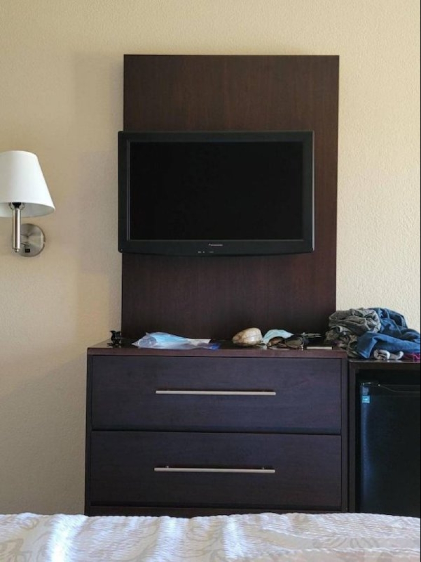 Perfectionist's Hell: 22 photos where everything is wrong