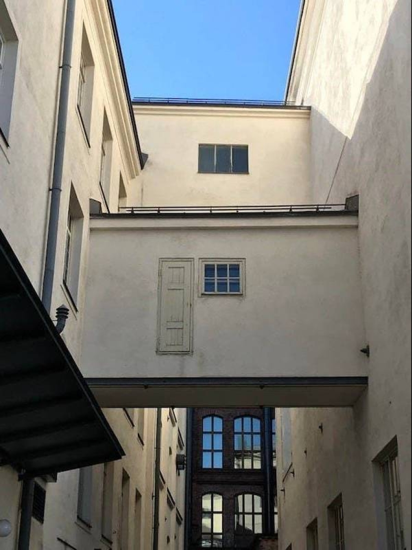 Perfectionist's Hell: 22 photos where everything is wrong