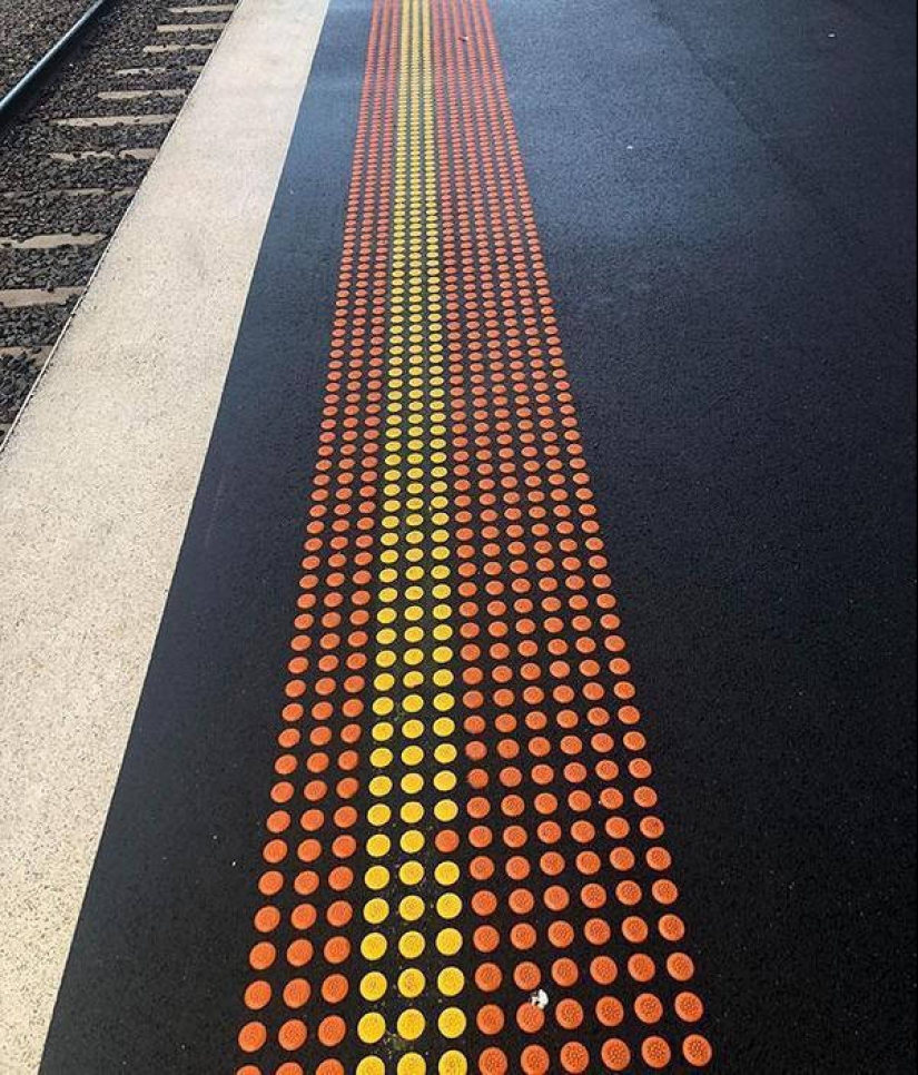 Perfectionist's Hell: 22 photos where everything is wrong