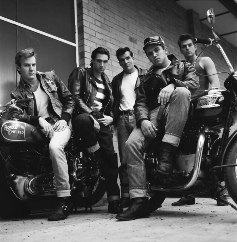 Personajes y destinos en las fotografías de Richard Ozhar