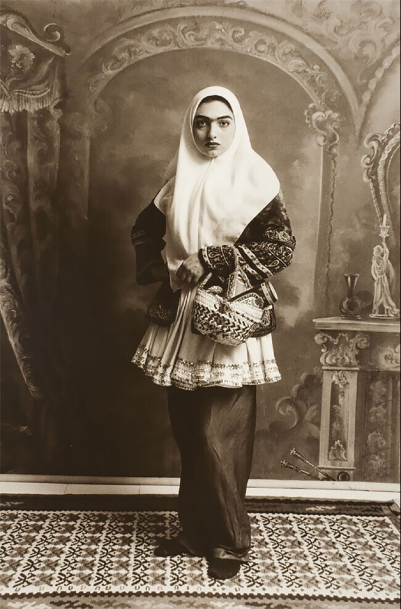 Photo portraits of Iranian beauties in the style of the 19th century