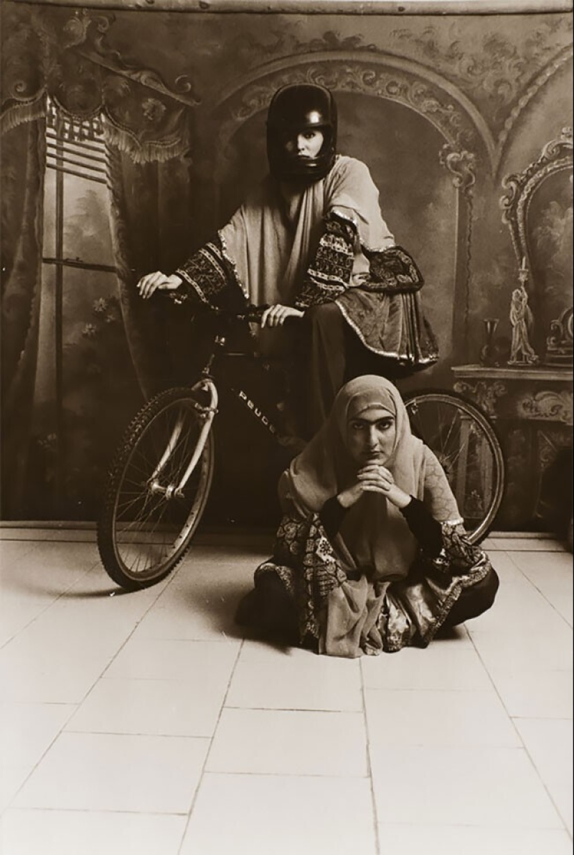 Photo portraits of Iranian beauties in the style of the 19th century
