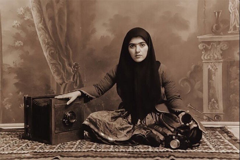 Photo portraits of Iranian beauties in the style of the 19th century