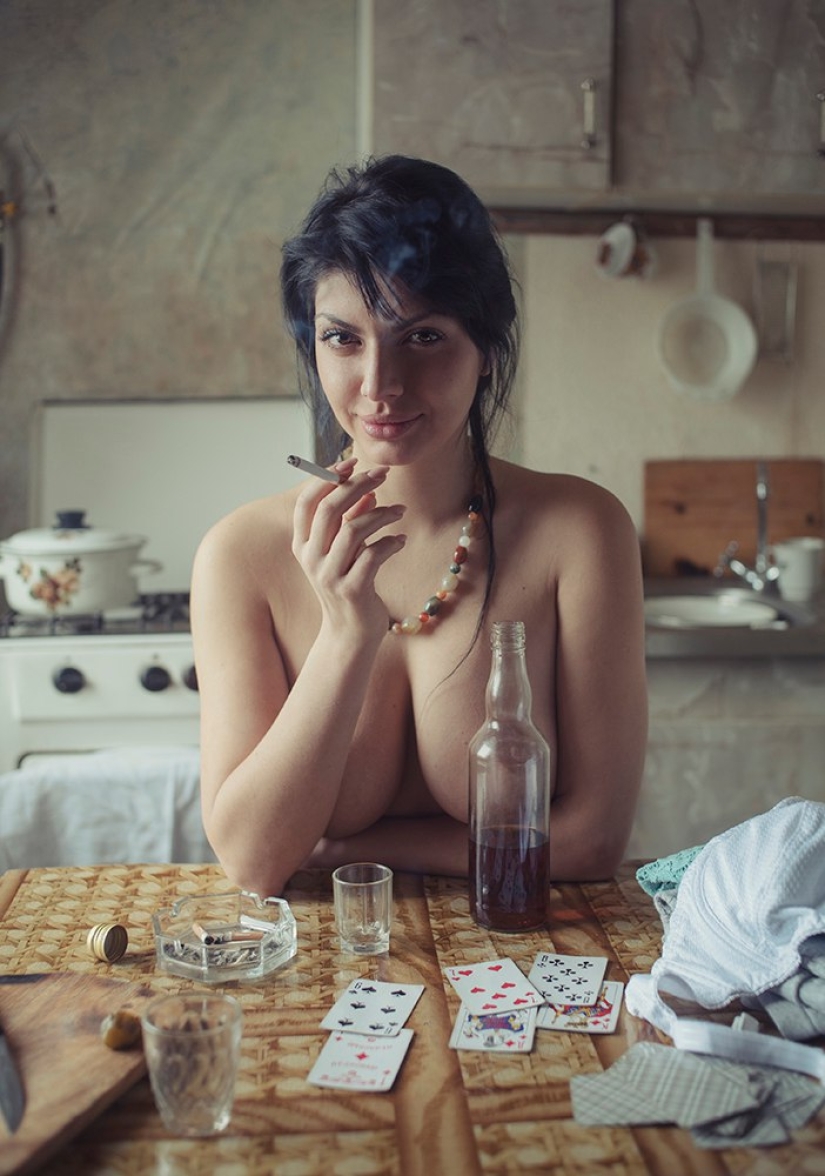 Photo shoot of naughty laundresses by a Ukrainian artist