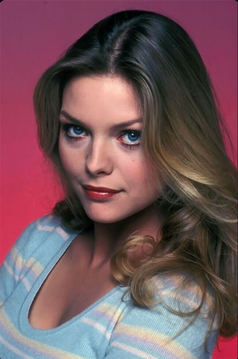 Photo shoot of the future star-21-year-old Michelle Pfeiffer