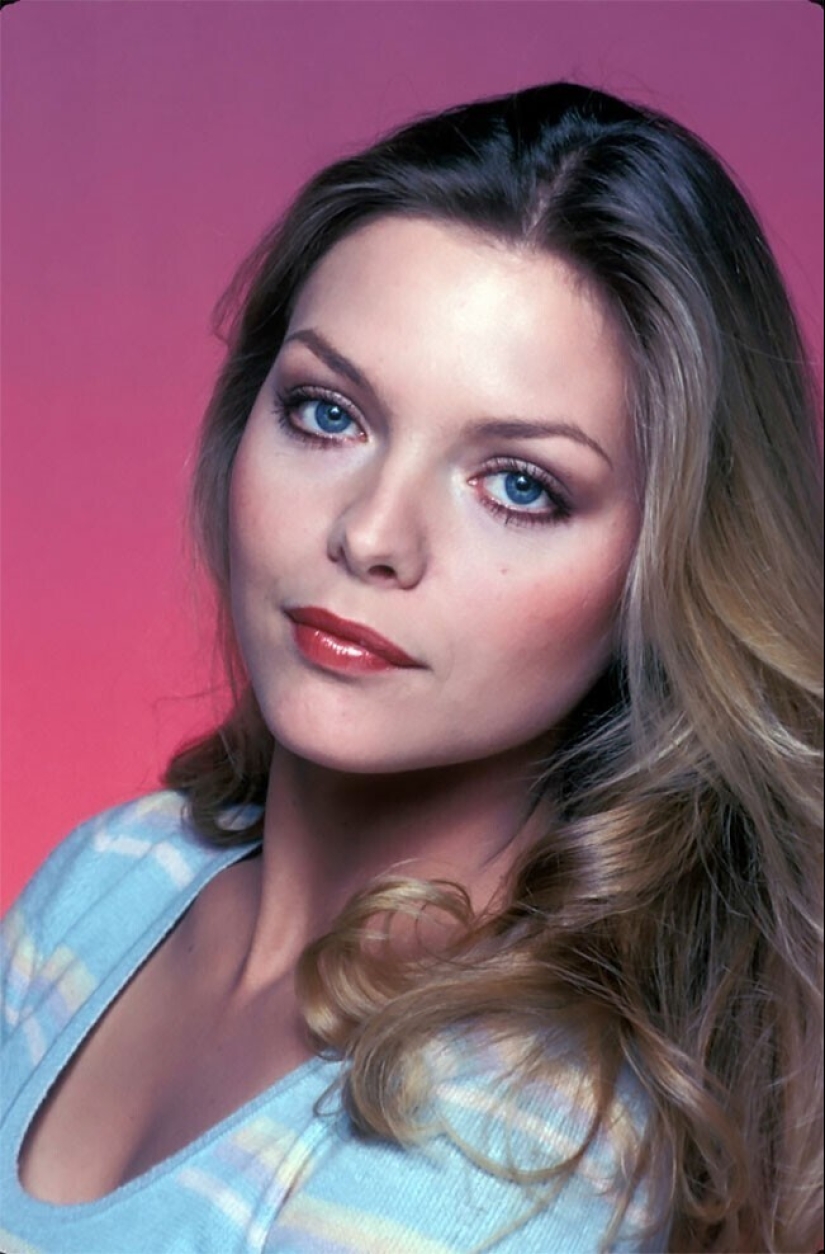 Photo shoot of the future star-21-year-old Michelle Pfeiffer