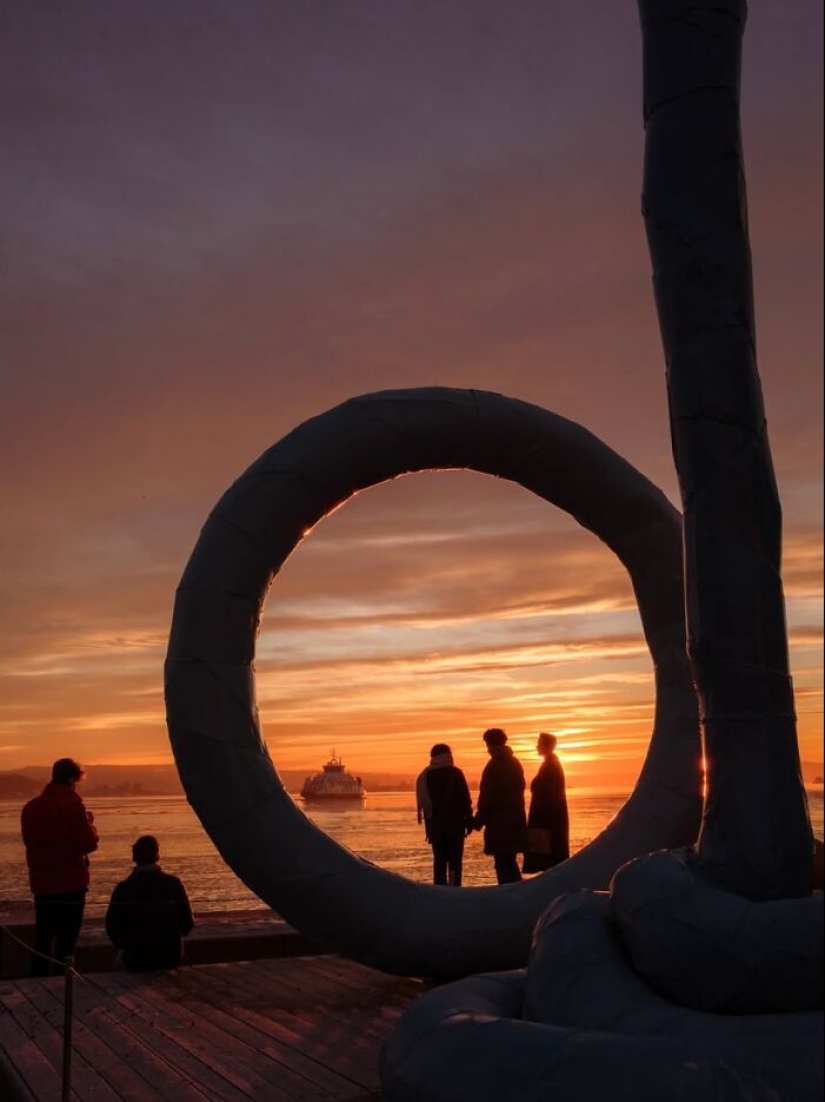 Photojournalist André Proves That Simplicity Can Be Truly Powerful Photojournalist André Proves That Simplicity Can Be Truly Powerful