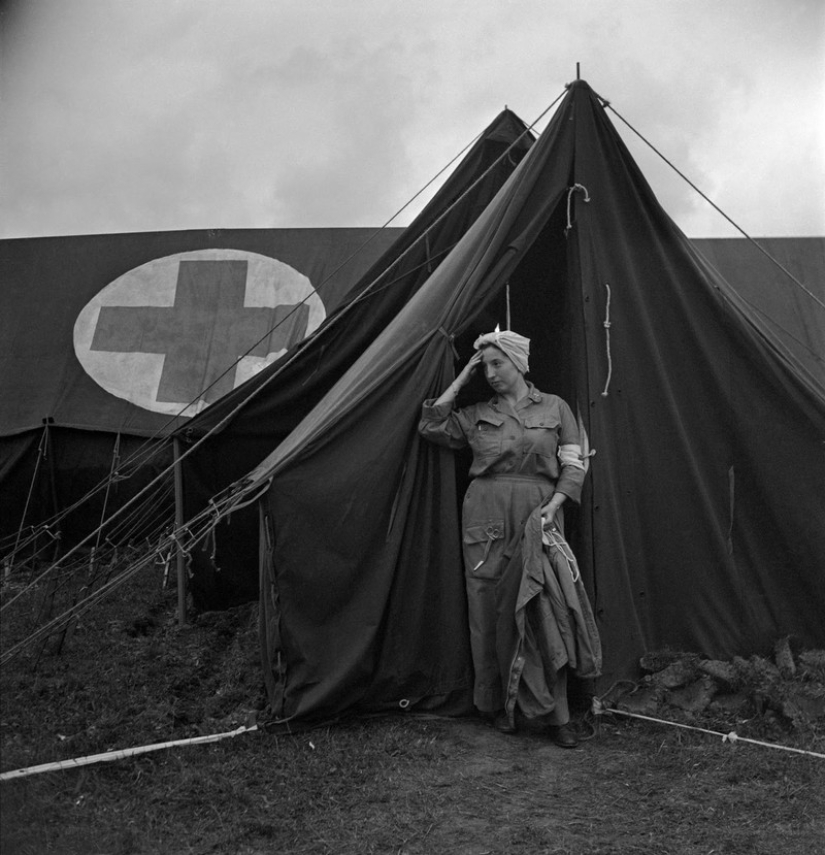 Photos of a woman who switched from modeling to photographing the horrors of war Photos of a woman who switched from modeling to photographing the horrors of war