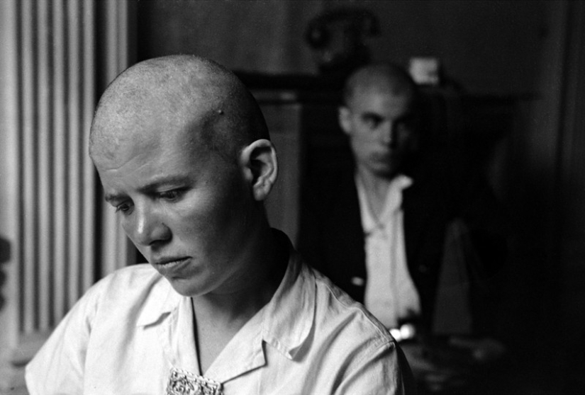 Photos of a woman who switched from modeling to photographing the horrors of war Photos of a woman who switched from modeling to photographing the horrors of war