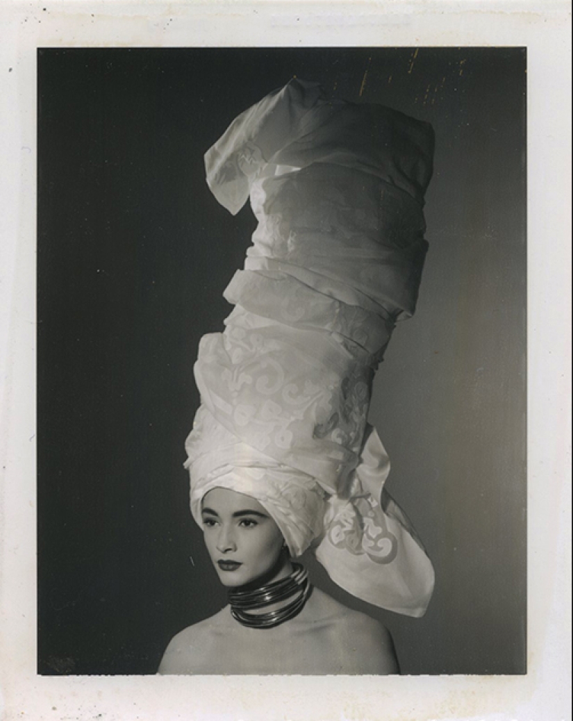 Photos of Gian Paolo Barbieri, who became famous all over the world, shooting female beauty