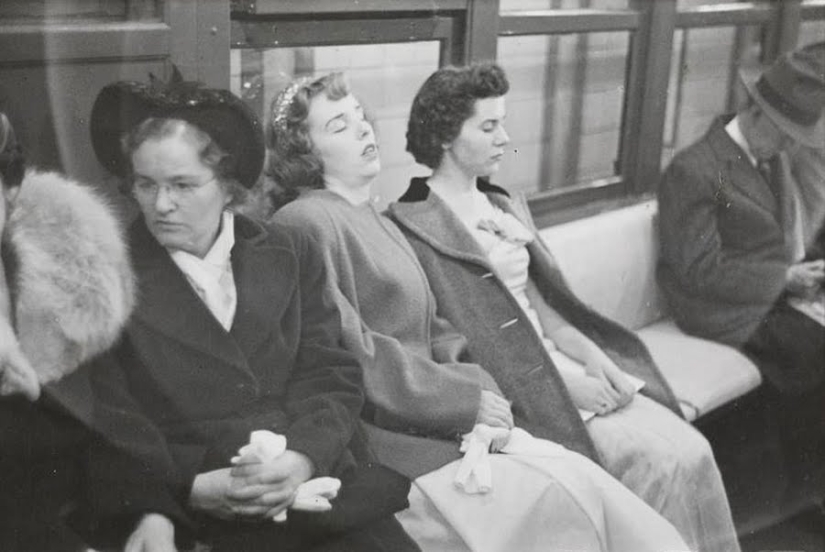 Photos of the New York subway of the 1940s, taken by a young Stanley Kubrick Photos of the New York subway of the 1940s, taken by a young Stanley Kubrick