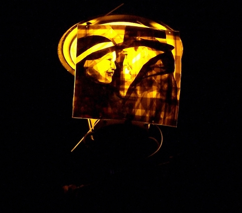 Picture of tape Picture of tape