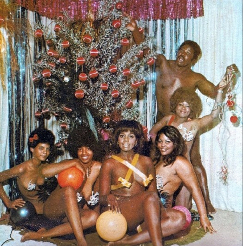 Playful photos under the Christmas tree from old albums