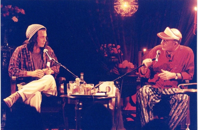 Popularity, money and death: the dark secrets of The Viper Room club from the 90s Popularity, money and death: the dark secrets of The Viper Room club from the 90s