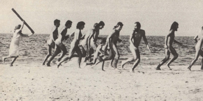 Por qué caminar desnudo: Una breve historia del Nudismo Por qué caminar desnudo: Una breve historia del Nudismo