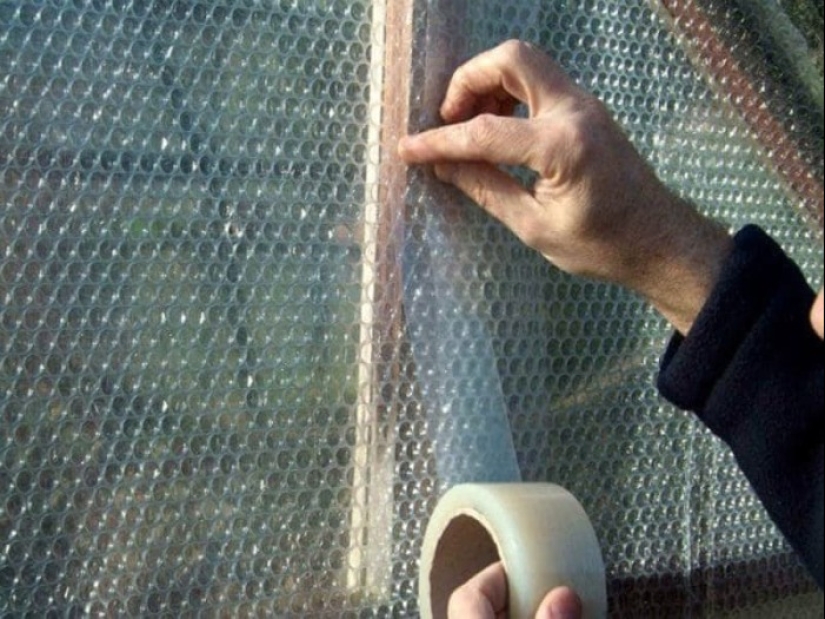 ¿Por qué sellan las ventanas con plástico de burbujas de aire en los EE.UU.? ¿Por qué sellan las ventanas con plástico de burbujas de aire en los EE.UU.?